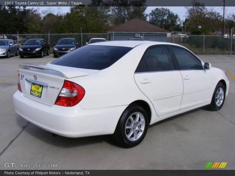 Super White / Taupe 2002 Toyota Camry LE