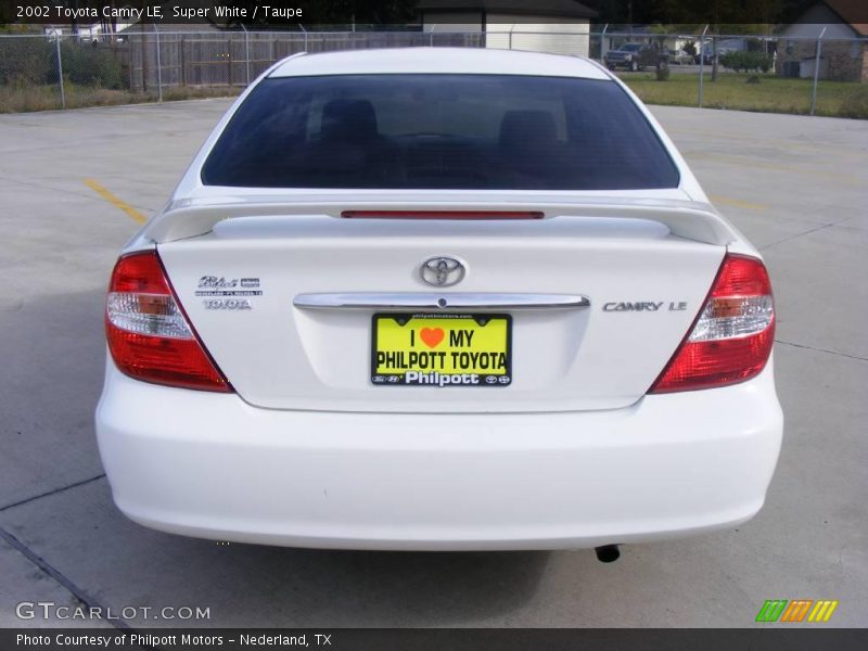 Super White / Taupe 2002 Toyota Camry LE