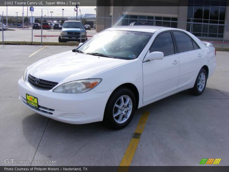 Super White / Taupe 2002 Toyota Camry LE