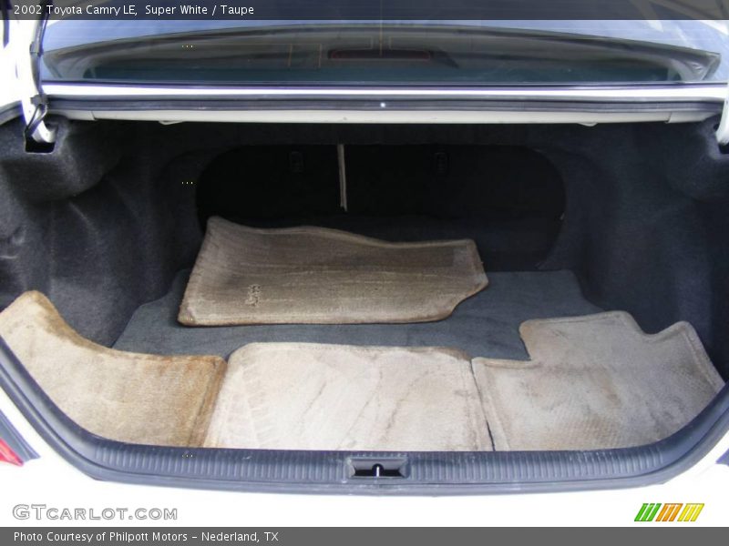Super White / Taupe 2002 Toyota Camry LE
