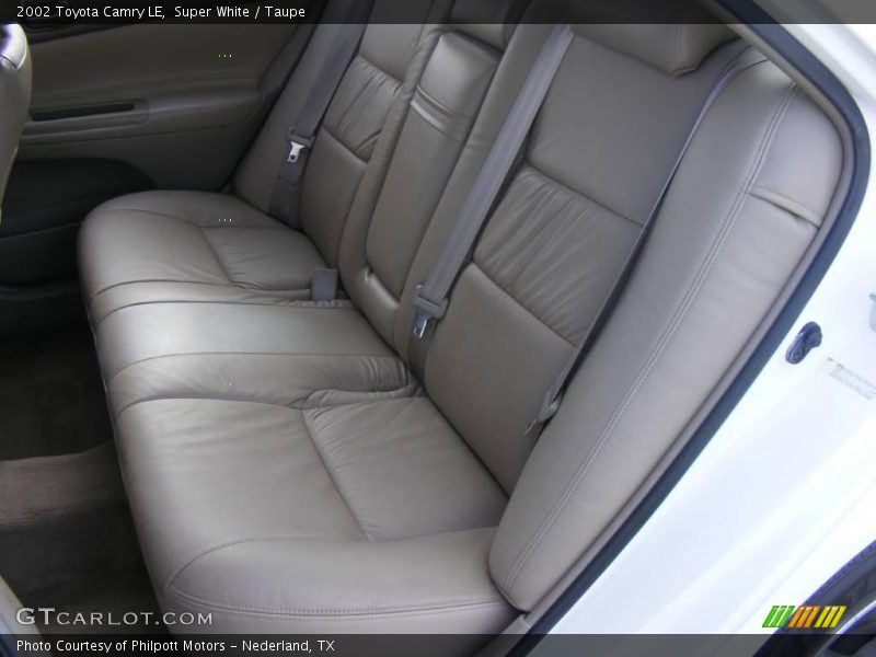 Super White / Taupe 2002 Toyota Camry LE