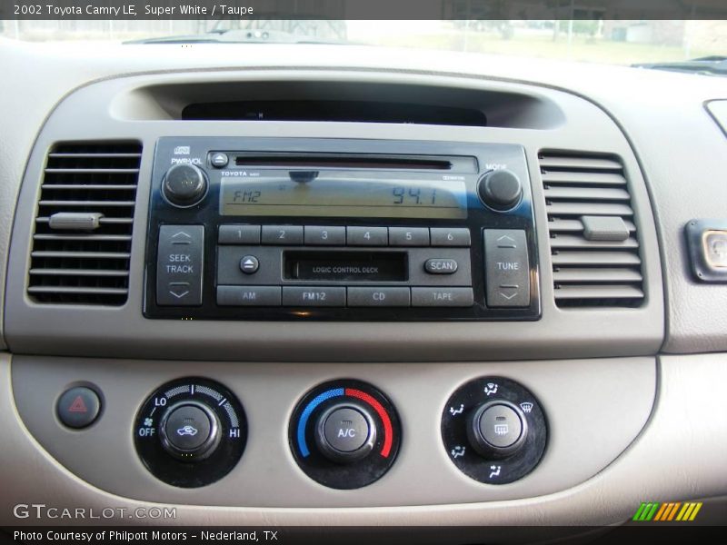 Super White / Taupe 2002 Toyota Camry LE