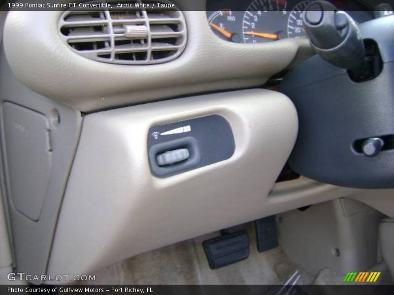 Arctic White / Taupe 1999 Pontiac Sunfire GT Convertible
