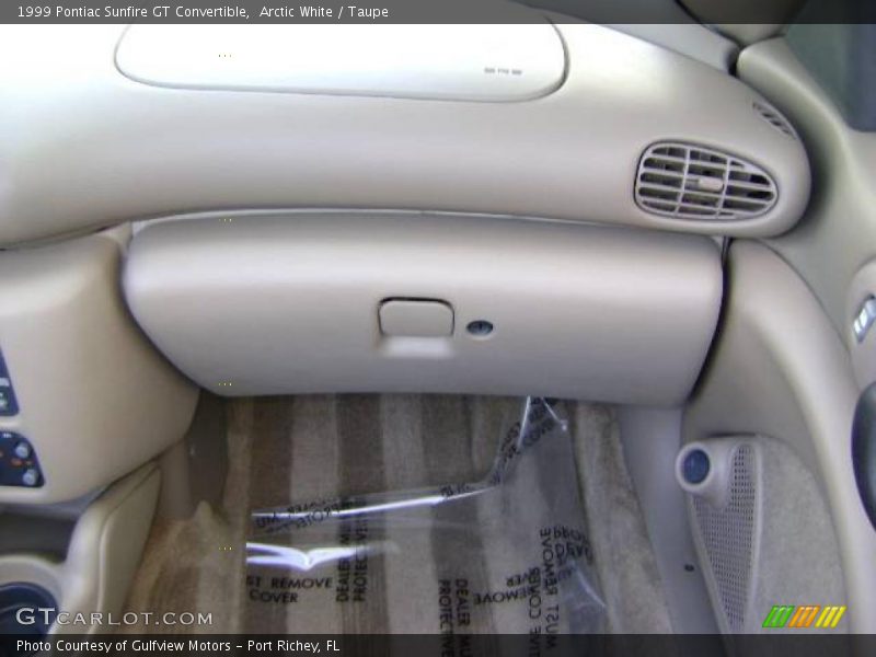 Arctic White / Taupe 1999 Pontiac Sunfire GT Convertible
