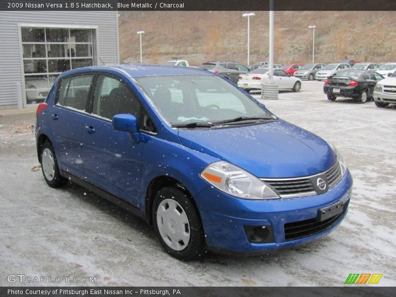 Blue Metallic / Charcoal 2009 Nissan Versa 1.8 S Hatchback