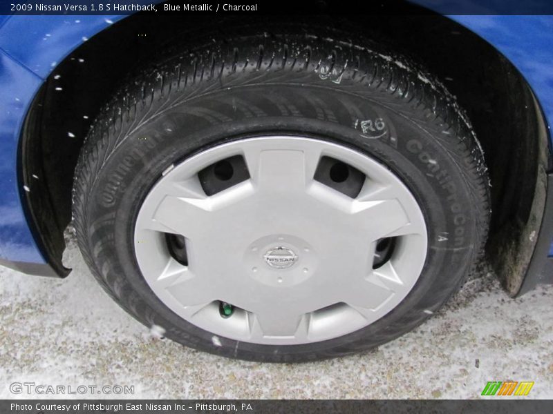 Blue Metallic / Charcoal 2009 Nissan Versa 1.8 S Hatchback