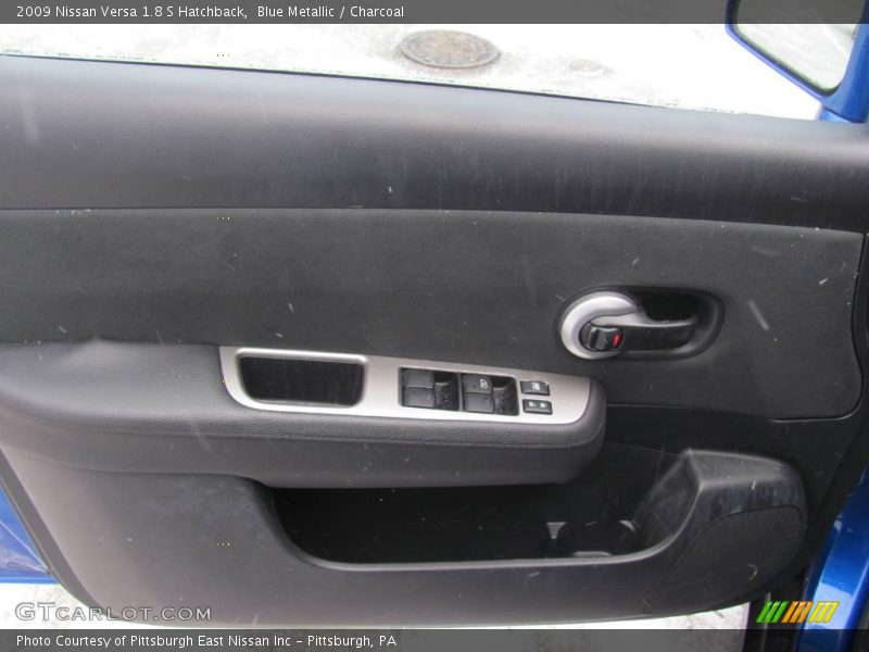 Blue Metallic / Charcoal 2009 Nissan Versa 1.8 S Hatchback