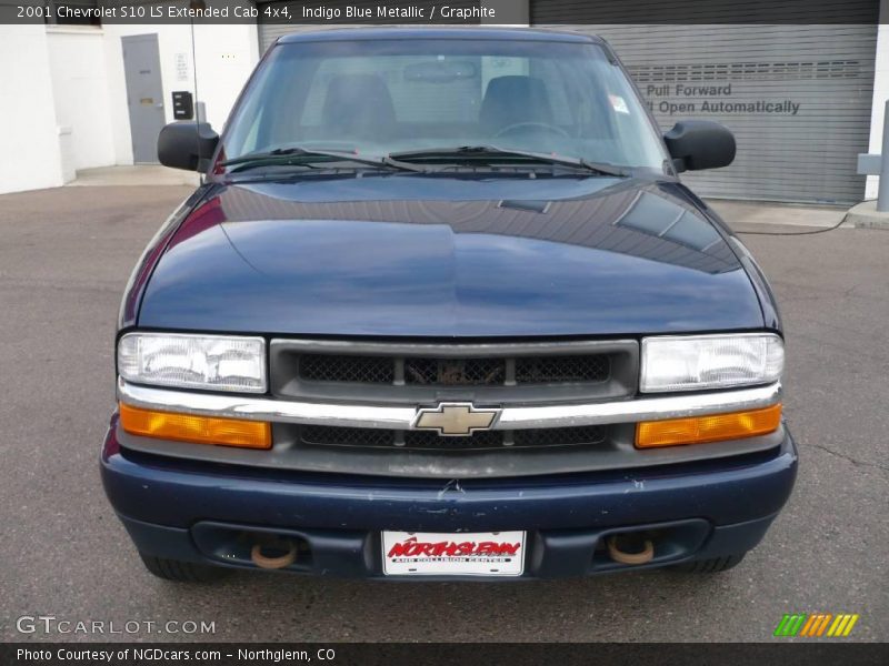 Indigo Blue Metallic / Graphite 2001 Chevrolet S10 LS Extended Cab 4x4