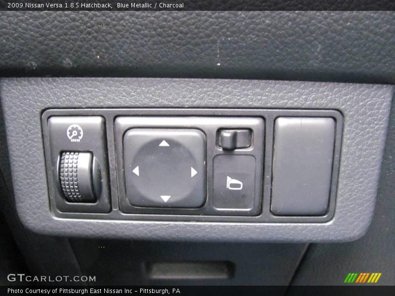 Blue Metallic / Charcoal 2009 Nissan Versa 1.8 S Hatchback