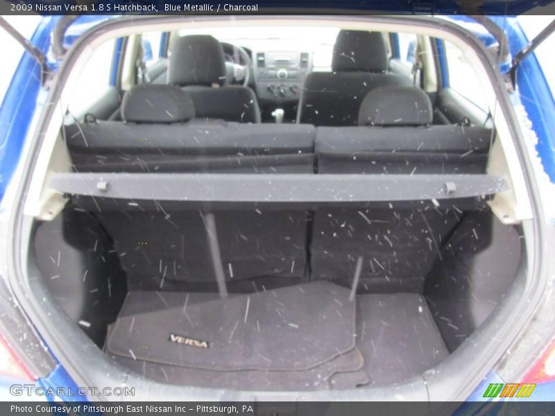 Blue Metallic / Charcoal 2009 Nissan Versa 1.8 S Hatchback