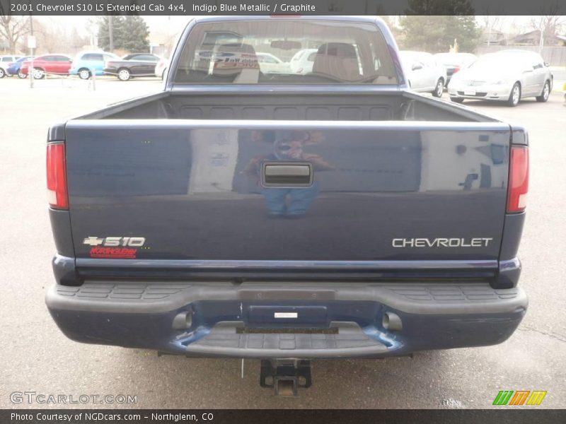 Indigo Blue Metallic / Graphite 2001 Chevrolet S10 LS Extended Cab 4x4