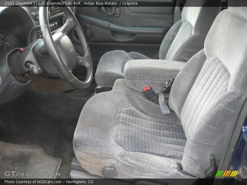 Indigo Blue Metallic / Graphite 2001 Chevrolet S10 LS Extended Cab 4x4