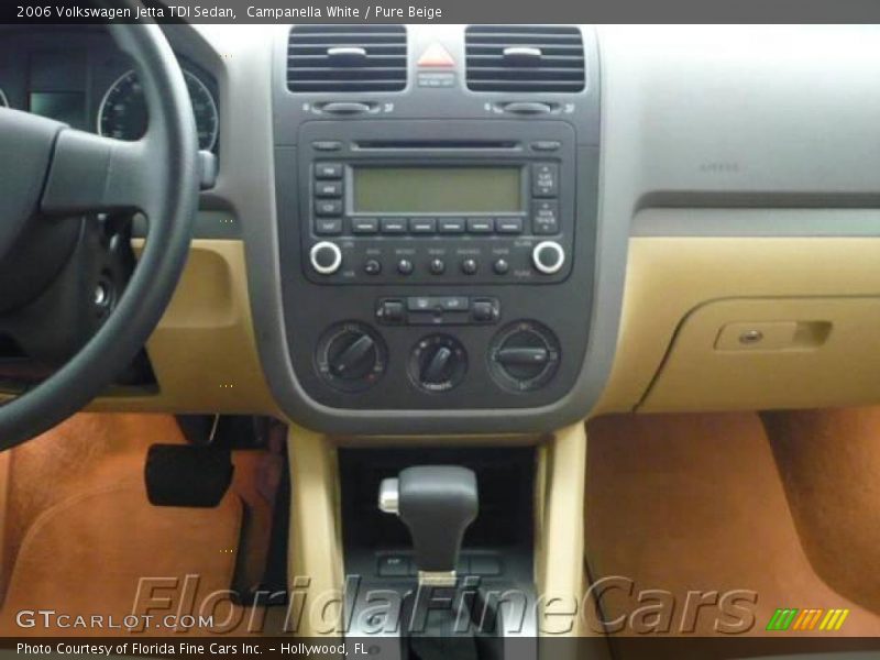 Campanella White / Pure Beige 2006 Volkswagen Jetta TDI Sedan