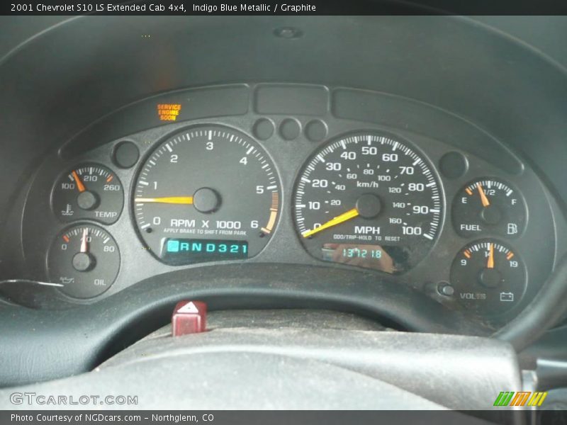 Indigo Blue Metallic / Graphite 2001 Chevrolet S10 LS Extended Cab 4x4