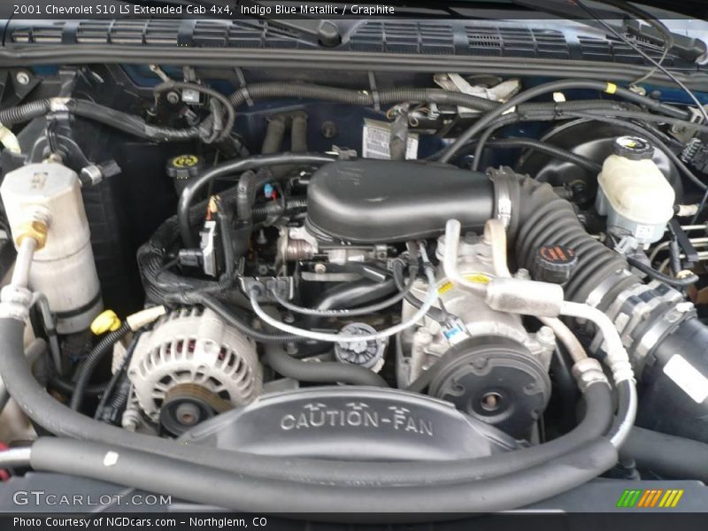 Indigo Blue Metallic / Graphite 2001 Chevrolet S10 LS Extended Cab 4x4