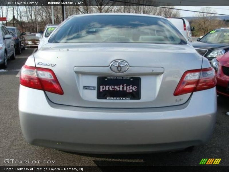 Titanium Metallic / Ash 2007 Toyota Camry LE