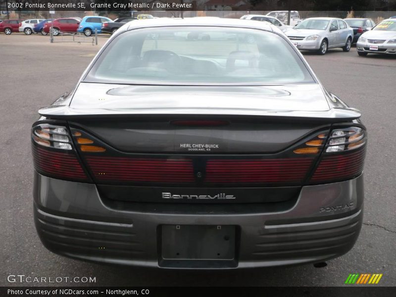 Granite Gray Metallic / Dark Pewter 2002 Pontiac Bonneville SE