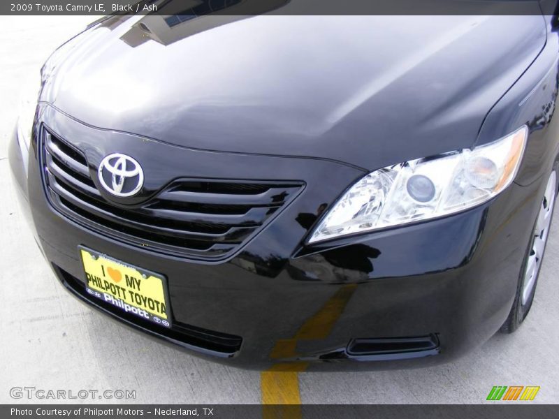 Black / Ash 2009 Toyota Camry LE