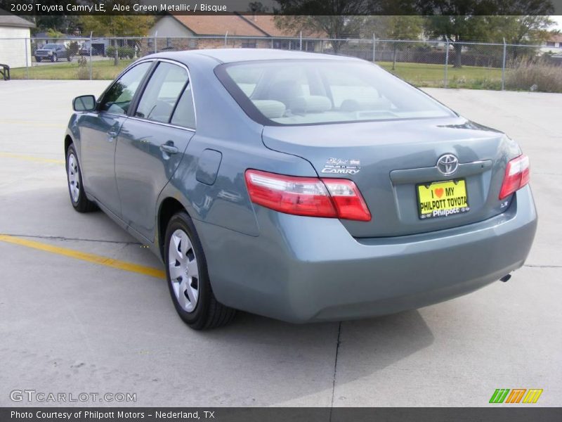 Aloe Green Metallic / Bisque 2009 Toyota Camry LE