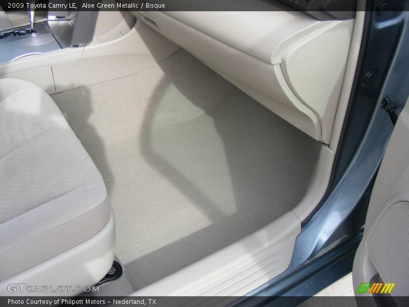 Aloe Green Metallic / Bisque 2009 Toyota Camry LE