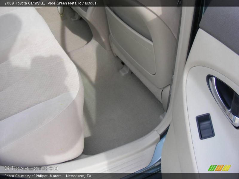 Aloe Green Metallic / Bisque 2009 Toyota Camry LE