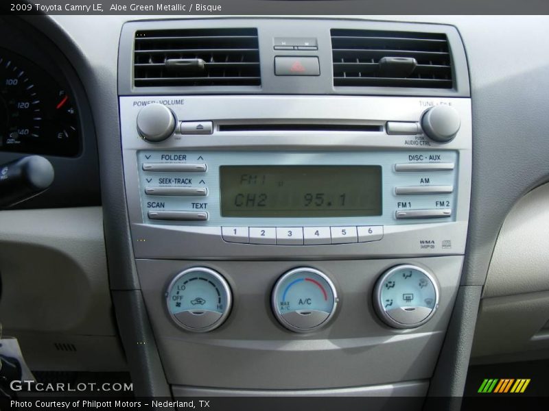 Aloe Green Metallic / Bisque 2009 Toyota Camry LE