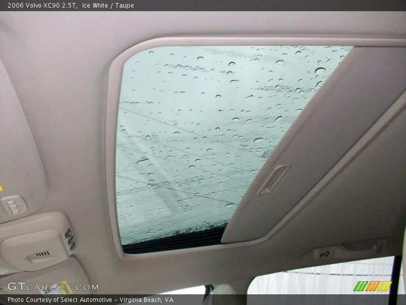 Ice White / Taupe 2006 Volvo XC90 2.5T