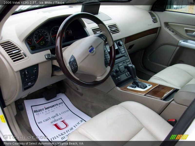 Ice White / Taupe 2006 Volvo XC90 2.5T