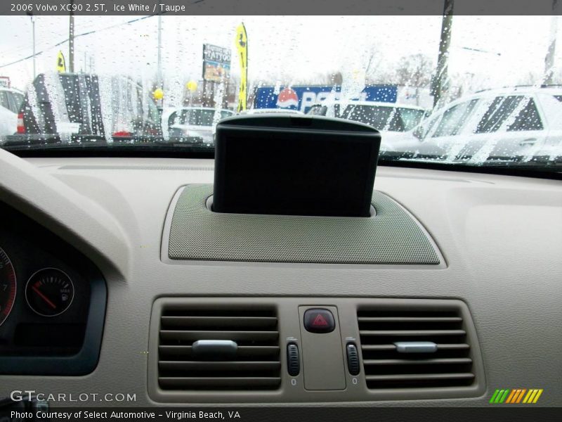 Ice White / Taupe 2006 Volvo XC90 2.5T
