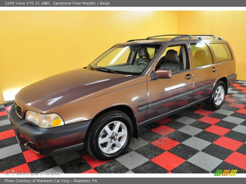Sandstone Pearl Metallic / Beige 1998 Volvo V70 XC AWD