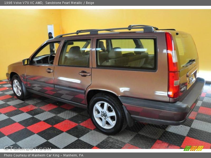 Sandstone Pearl Metallic / Beige 1998 Volvo V70 XC AWD