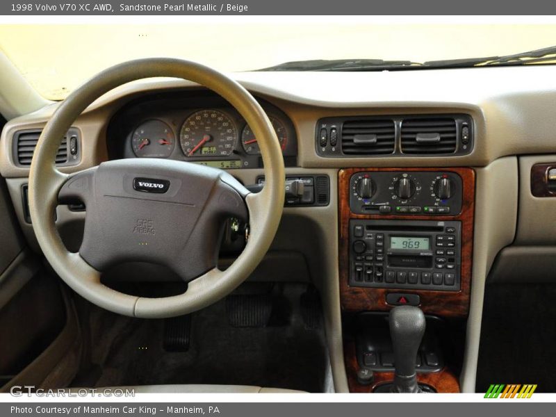 Sandstone Pearl Metallic / Beige 1998 Volvo V70 XC AWD