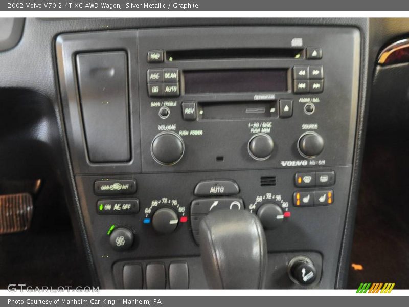 Silver Metallic / Graphite 2002 Volvo V70 2.4T XC AWD Wagon