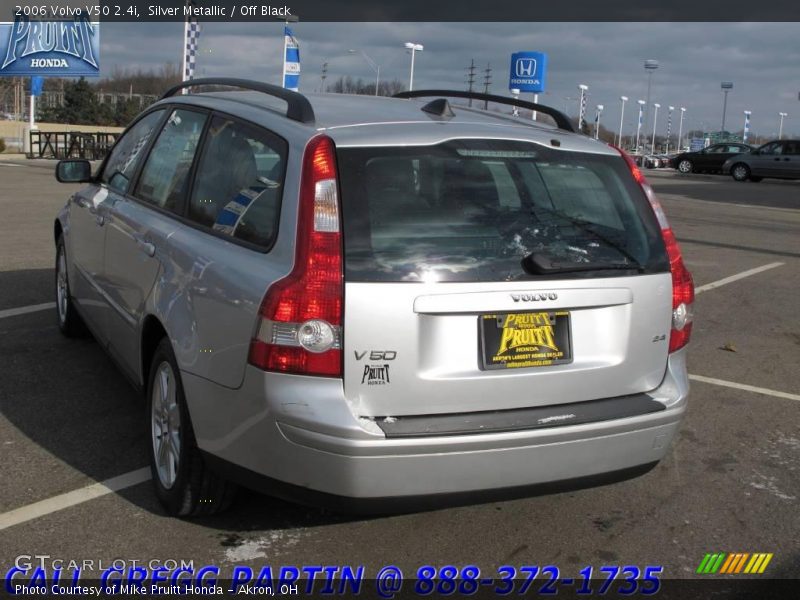 Silver Metallic / Off Black 2006 Volvo V50 2.4i
