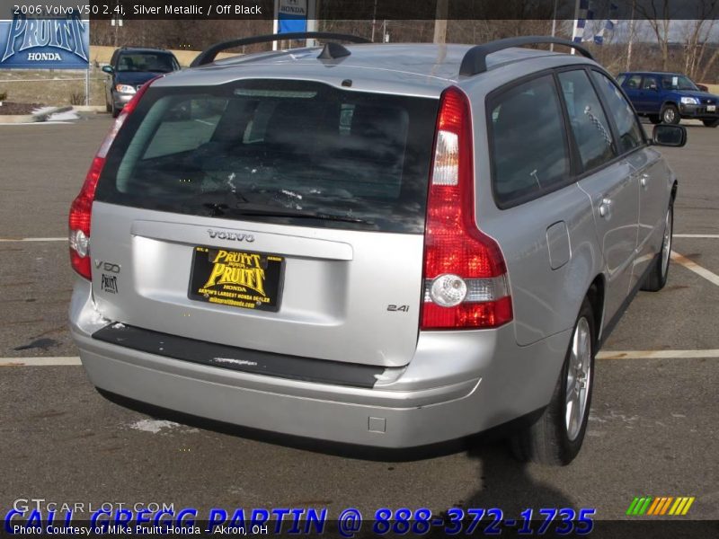 Silver Metallic / Off Black 2006 Volvo V50 2.4i