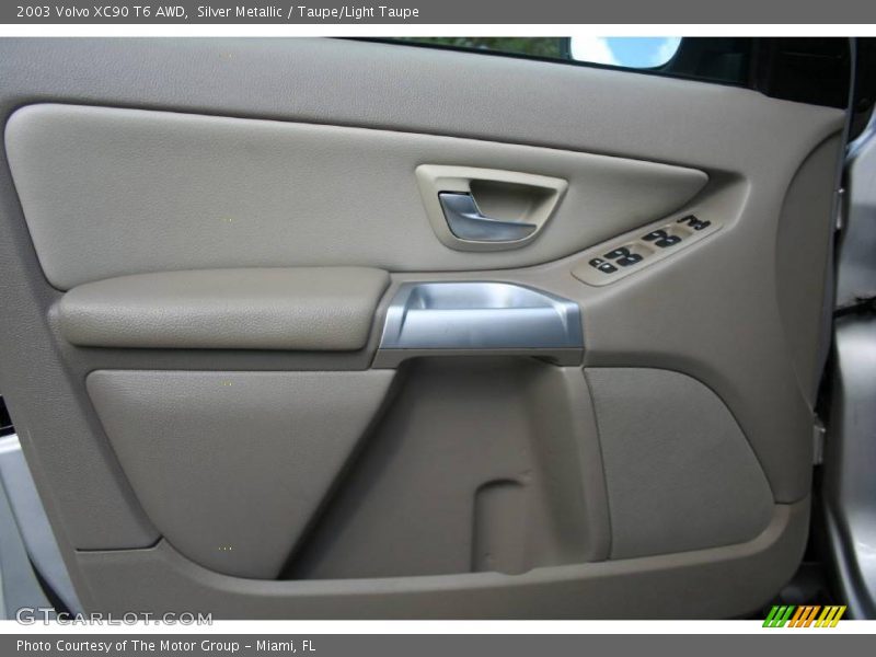 Silver Metallic / Taupe/Light Taupe 2003 Volvo XC90 T6 AWD