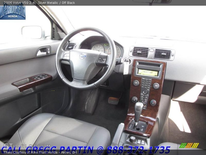 Silver Metallic / Off Black 2006 Volvo V50 2.4i