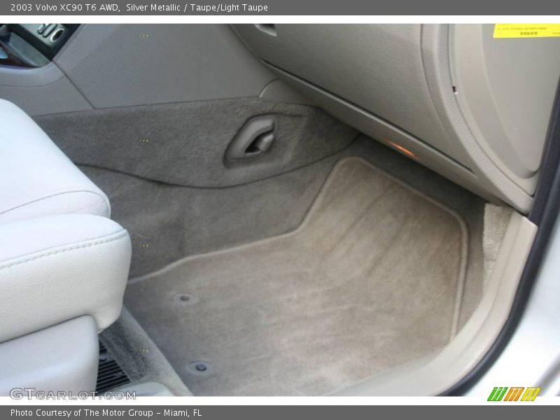 Silver Metallic / Taupe/Light Taupe 2003 Volvo XC90 T6 AWD