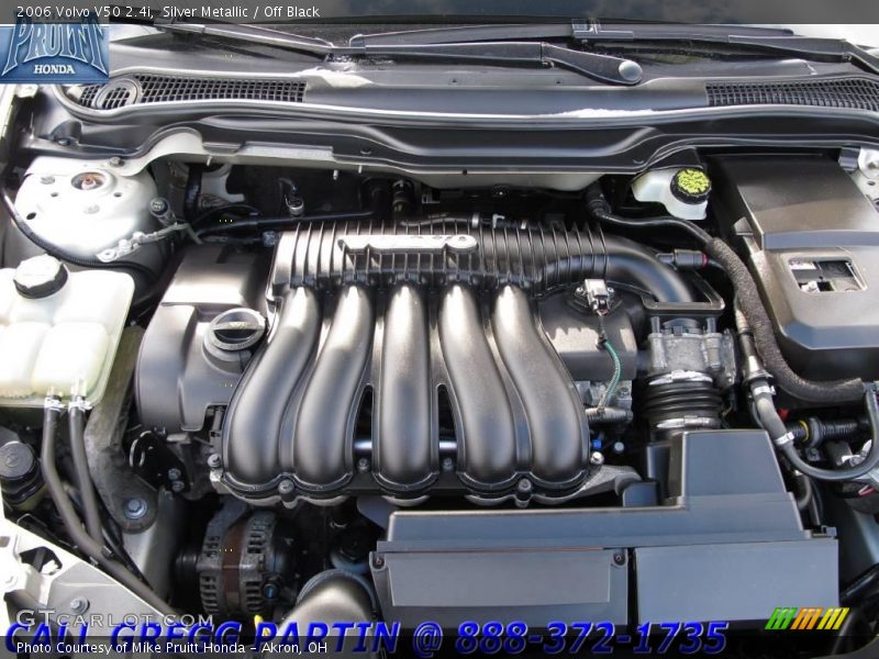 Silver Metallic / Off Black 2006 Volvo V50 2.4i