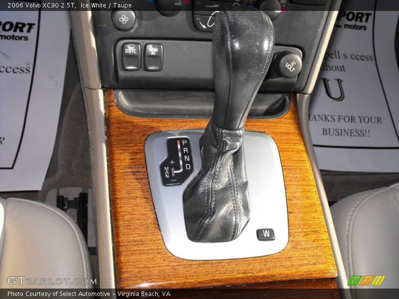 Ice White / Taupe 2006 Volvo XC90 2.5T