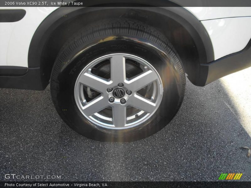 Ice White / Taupe 2006 Volvo XC90 2.5T