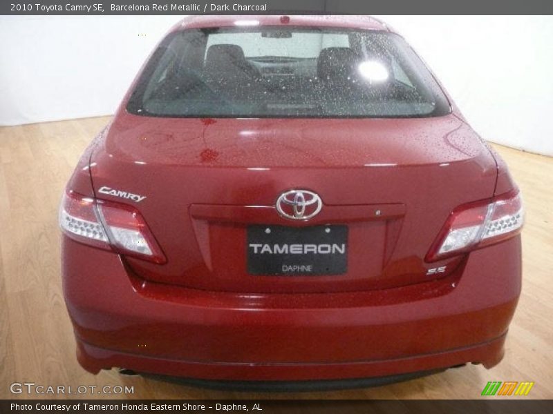Barcelona Red Metallic / Dark Charcoal 2010 Toyota Camry SE