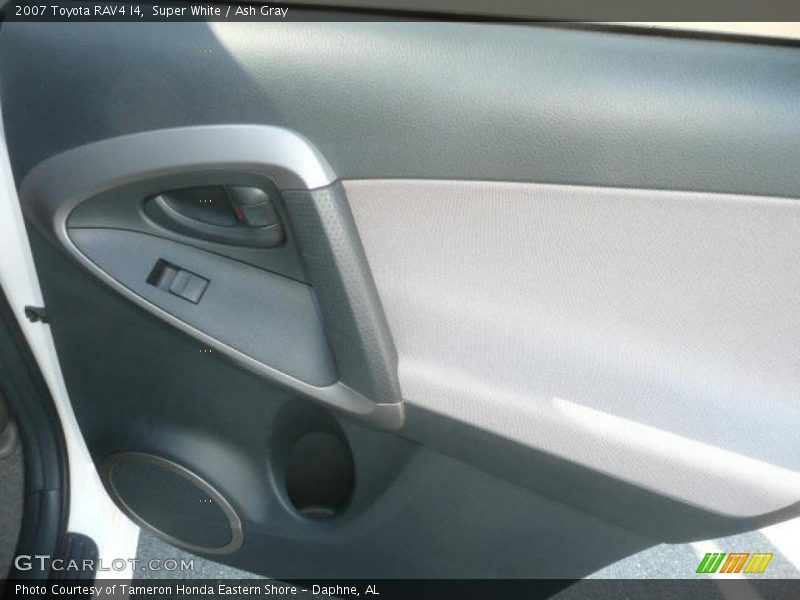Super White / Ash Gray 2007 Toyota RAV4 I4