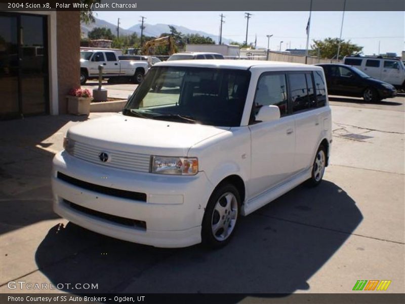 Polar White / Dark Charcoal 2004 Scion xB