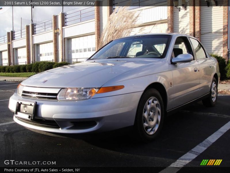 Bright Silver / Gray 2001 Saturn L Series L200 Sedan