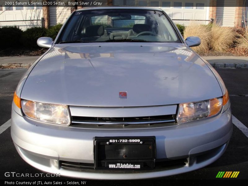 Bright Silver / Gray 2001 Saturn L Series L200 Sedan