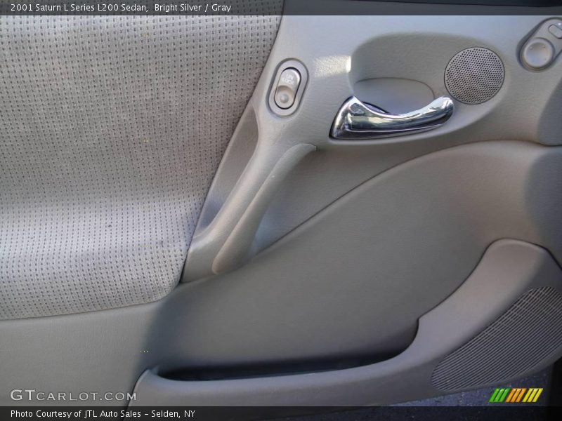 Bright Silver / Gray 2001 Saturn L Series L200 Sedan