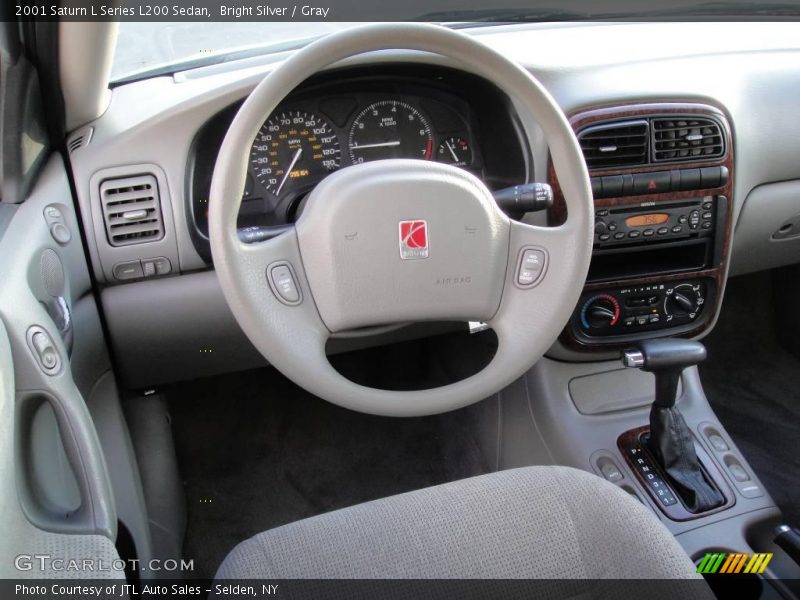 Bright Silver / Gray 2001 Saturn L Series L200 Sedan