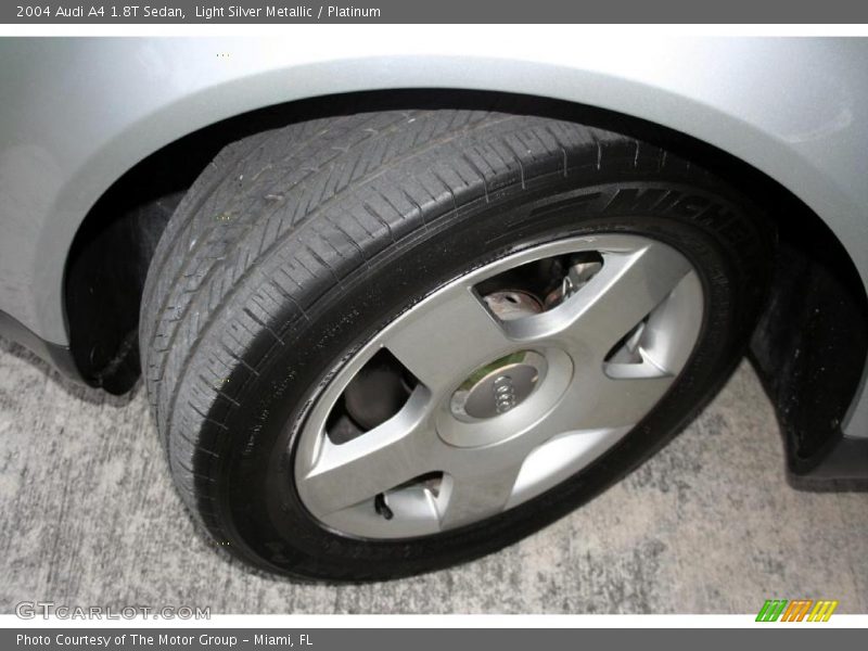 Light Silver Metallic / Platinum 2004 Audi A4 1.8T Sedan