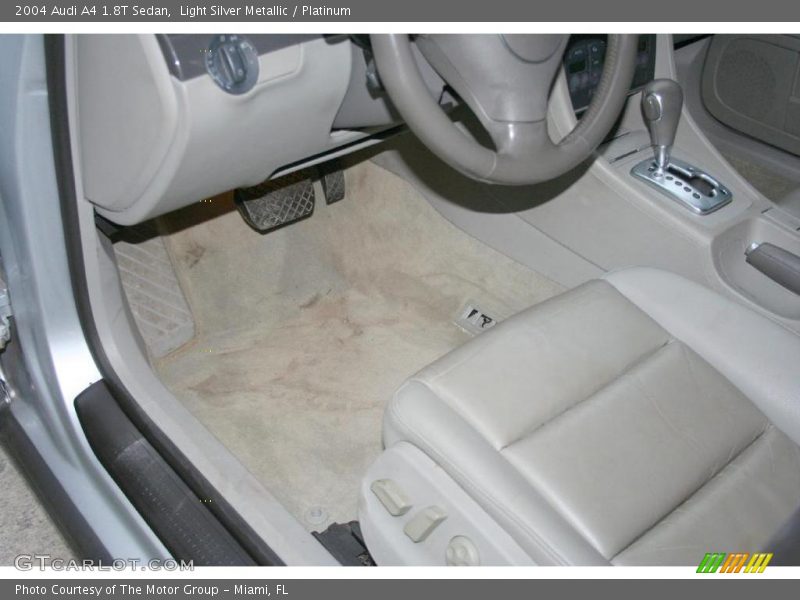 Light Silver Metallic / Platinum 2004 Audi A4 1.8T Sedan